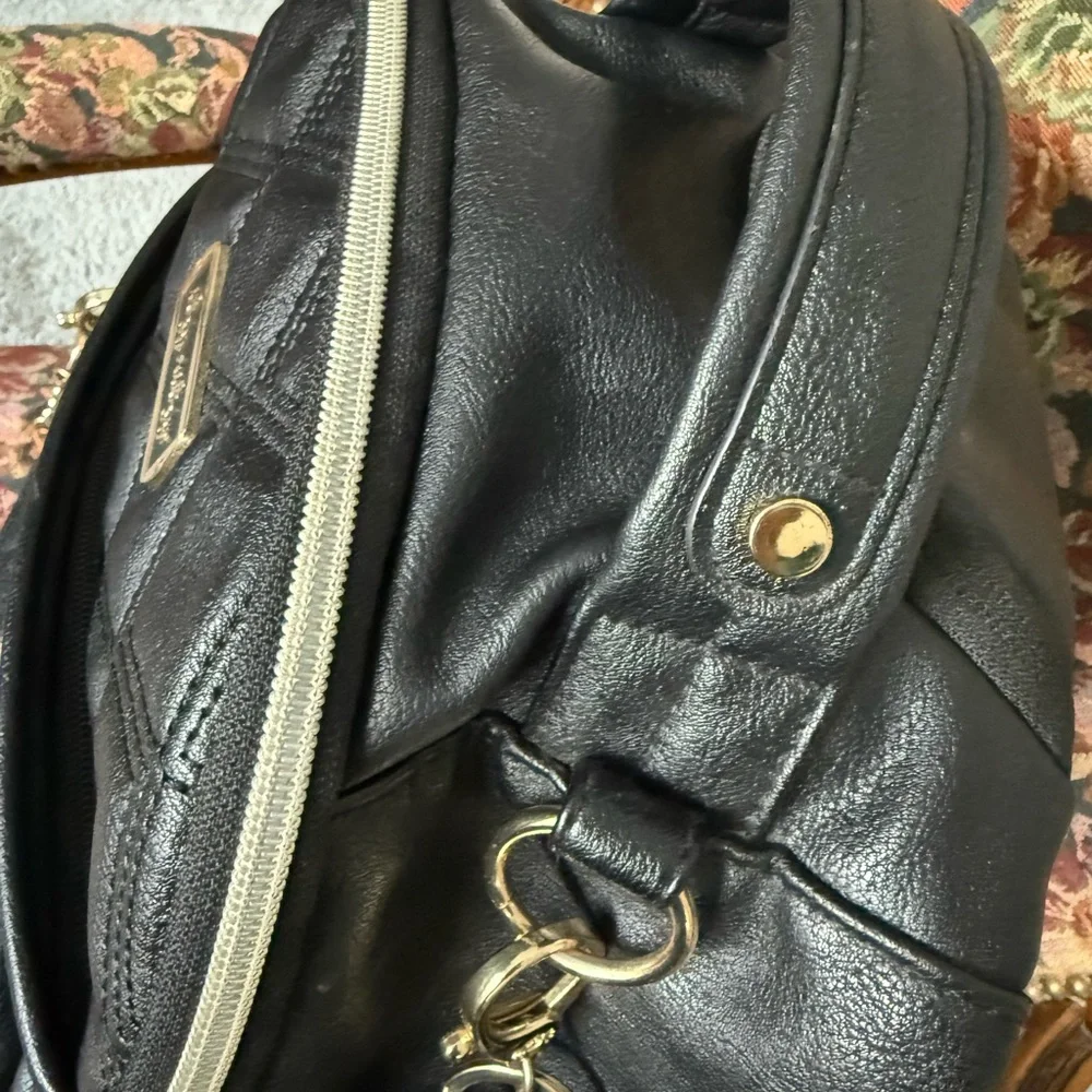 Itzy Ritzy Black and Gold Quilted Diaper Backpack - Picture 5 of 16